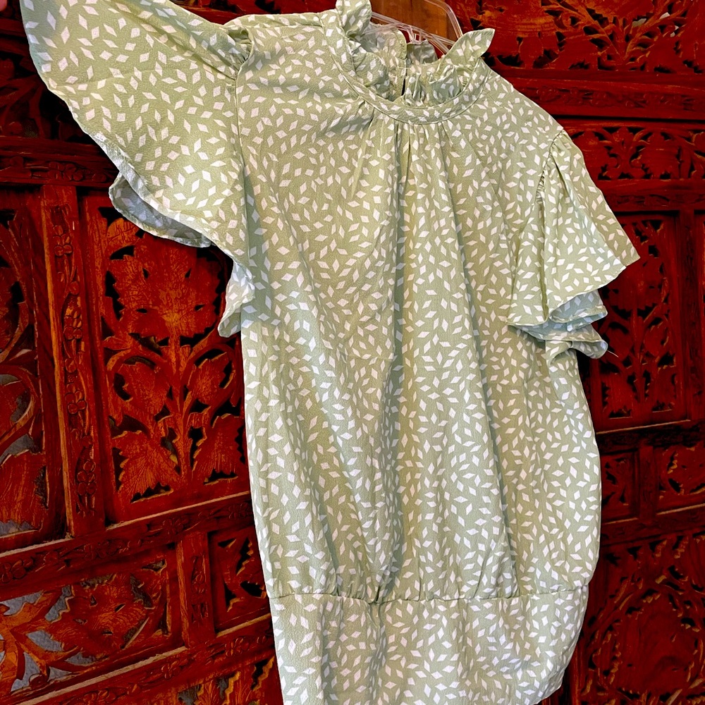 Roommate blouse sage green white flowy fun elastic